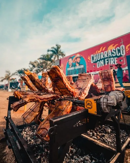 Pedreira recebe Fernando e Sorocaba no imperdível Churrasco On Fire