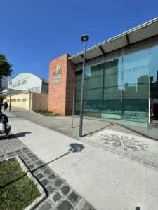 Mercado Municipal de Curitiba começa a receber doações de brinquedos para o Dia das Crianças