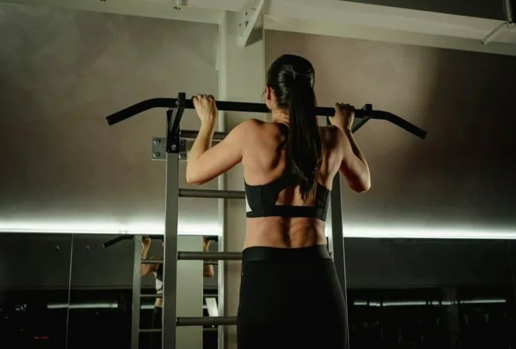 Fazer exercícios à noite atrapalha o sono? Estudo sugere que não