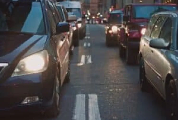 Roubo e furto de automóveis e pick-ups têm escalada no Brasil