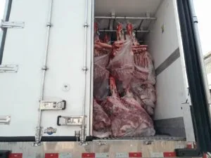 Caminhão, carreta e carga de carne, avaliados em mais de R$ 1 milhão, são recuperados graças a tecnologia de Radiofrequência + GPS