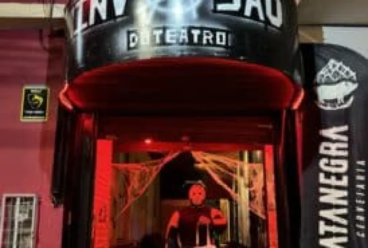 Rock, Halloween e as Famosas Comprinhas: Uma União Assustadoramente Incrível