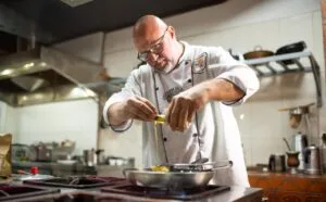 Cozinha Secreta: Tradição e Sabor no Coração do Batel