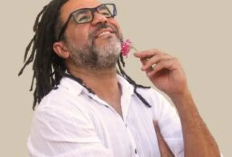 Tonho Costa lança álbum com músicas inéditas
