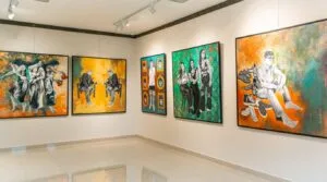 Exposição "Lado a Lado" Apresenta uma Viagem Poética entre a Vida e o Cotidiano