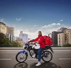 Delivery impulsiona crescimento do consumo fora do lar no 1º semestre de 2024