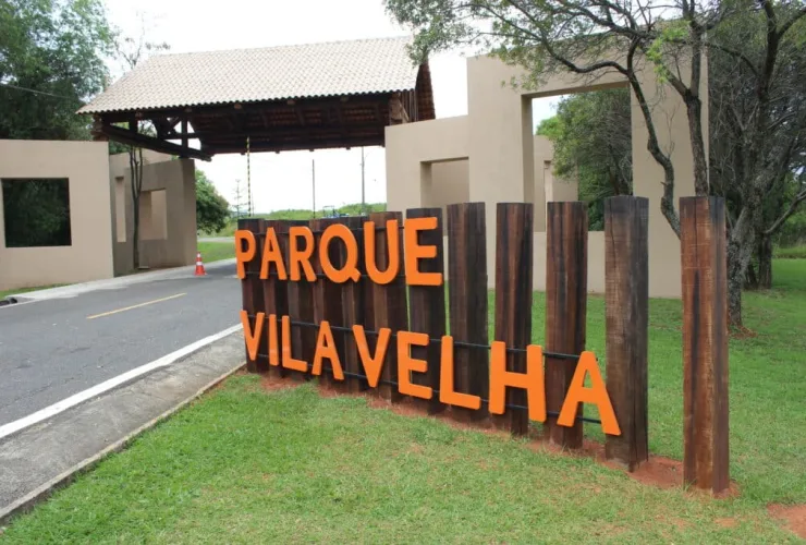 Parceria oferece experiência imersiva no Parque Vila Velha a colaboradores de hotelaria e gastronomia