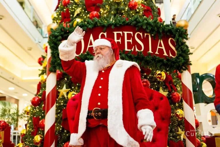 Selecionar Papai Noel chega ao Shopping Curitiba neste sábado	Papai Noel chega ao Shopping Curitiba neste sábado