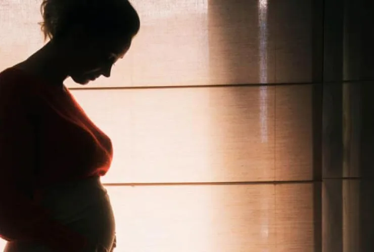 Em caso inédito, mulher com câncer ginecológico  muda útero de lugar e engravida