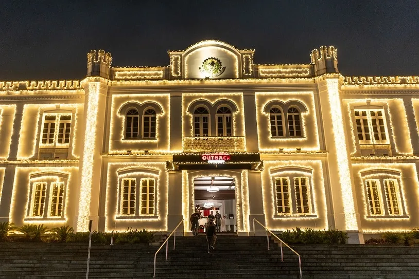 Coral de Natal encanta o público no Shopping Curitiba