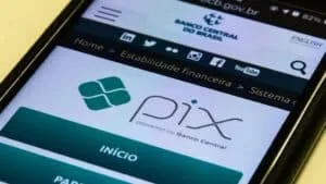 Receita Federal intensifica monitoramento de dados de cartão de crédito e Pix