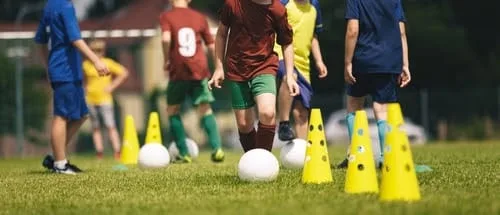 Exercitar-se na infância e adolescência beneficia o coração a vida toda

