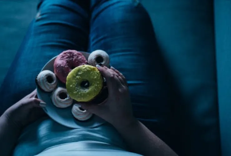 Jejum intermitente: como a dieta pode estar 
associada à compulsão alimentar
