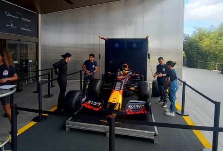 Fãs do automobilismo poderão viver dia de mecânico no Red Bull Pit Stop Challenge no PkB Divulgação Red Bull