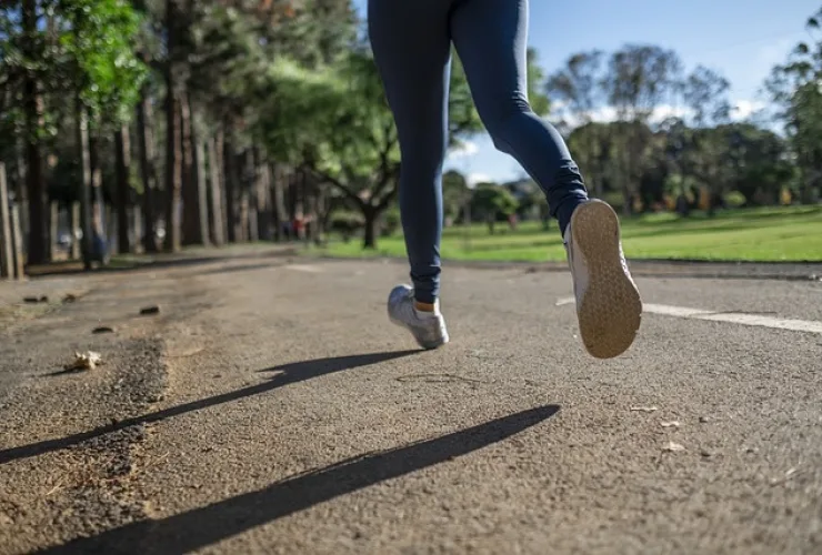 Exercícios reduzem sintomas de ansiedade e depressão após o parto