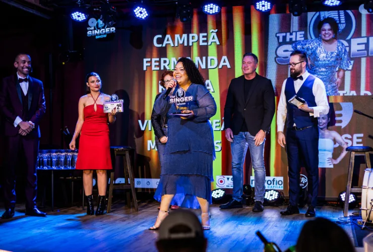 Arquiteta vence maior concurso de cantores amadores de Curitiba