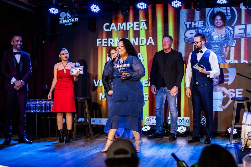 Arquiteta vence maior concurso de cantores amadores de Curitiba