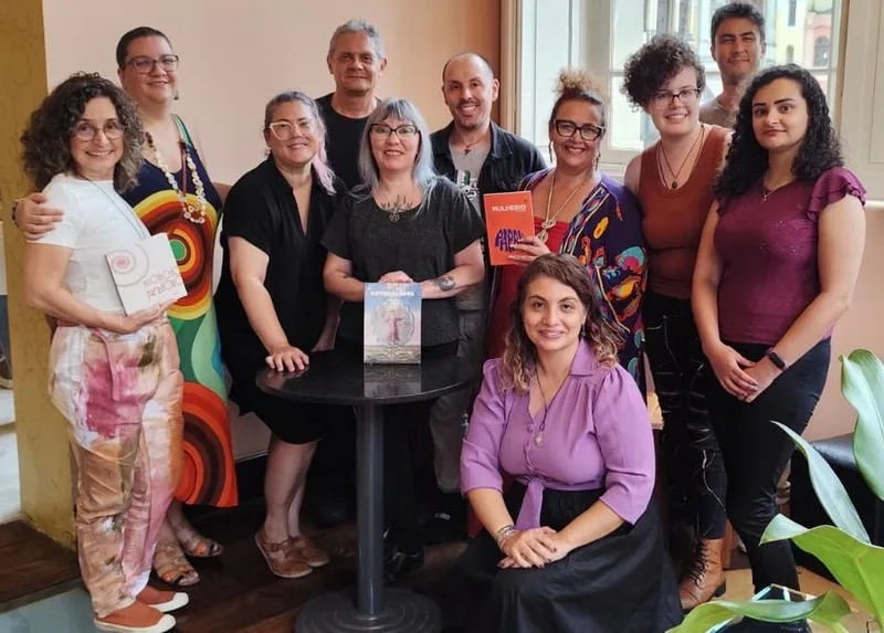 Editoras independentes se reúnem em festival para promover literatura paranaense
