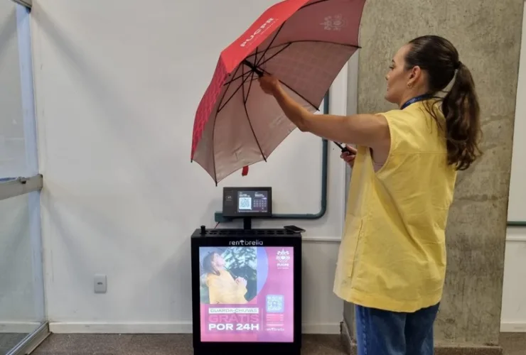 Aluguel de guarda-chuva é solução sustentável para dias chuvosos