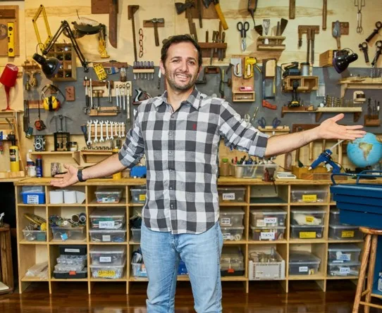 Iberê Thenório, do canal Manual do Mundo, estará em Londrina para lançamento de seus livros