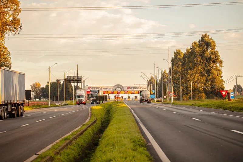 PRVias inicia à zero hora deste sábado aoperação das cinco praças de pedágio