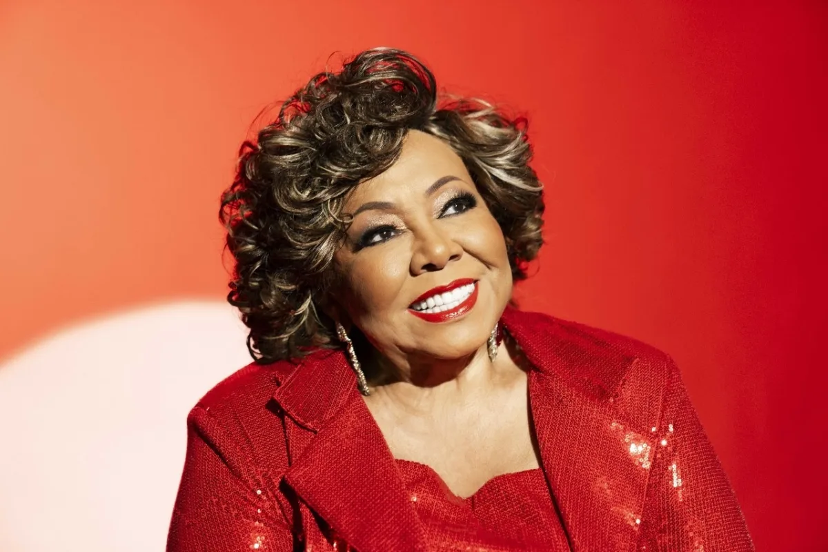 Alcione anuncia show inédito em Curitiba