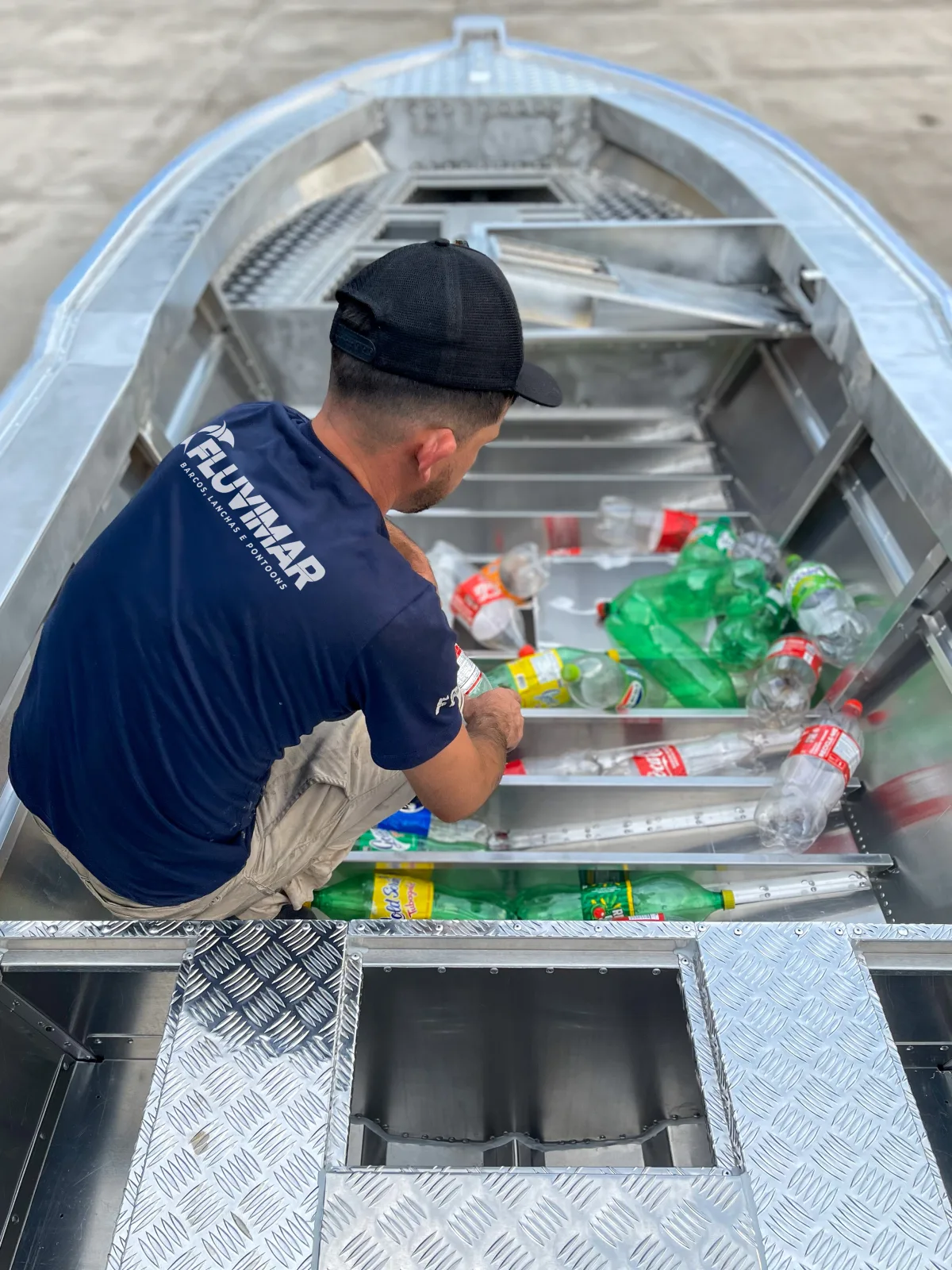 Garrafas PET viram sistema de flutuação em barcos; conheça a tecnologia 100% paranaense
