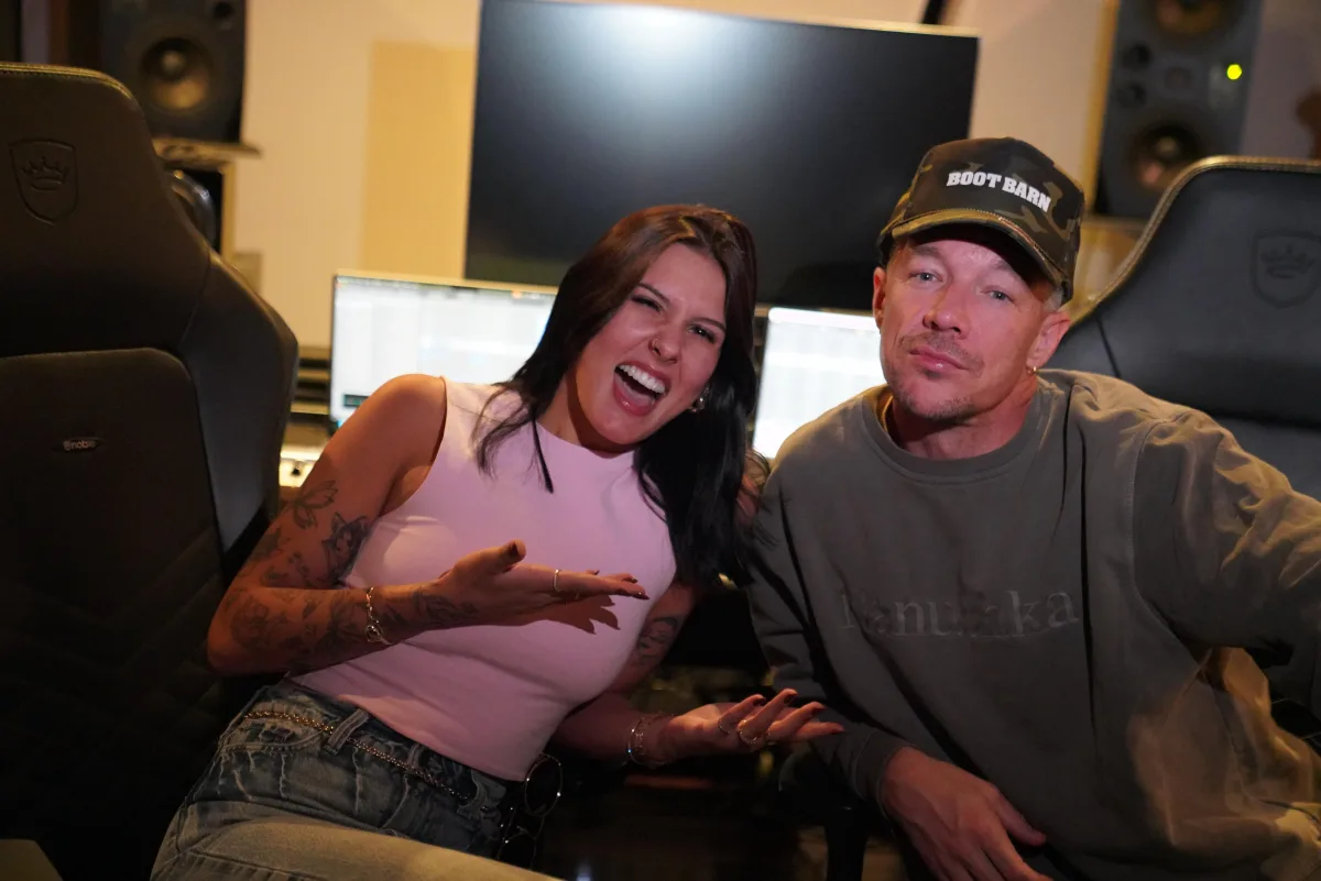 Ana Castela e Diplo exploram o poder da IA no clipe de “Tropa do Chapelão”