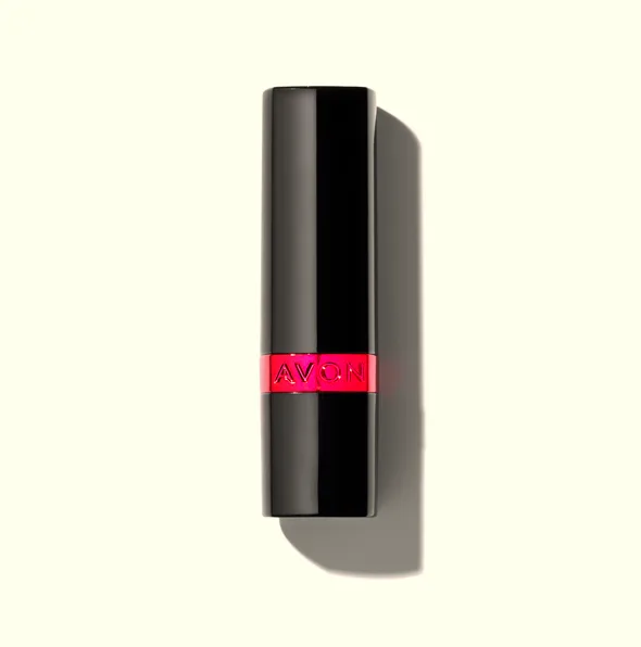 Avon apresenta nova fórmula da linha Ultra e lança o Ultra Color Brilhante, com brilho intenso e alta pigmentação