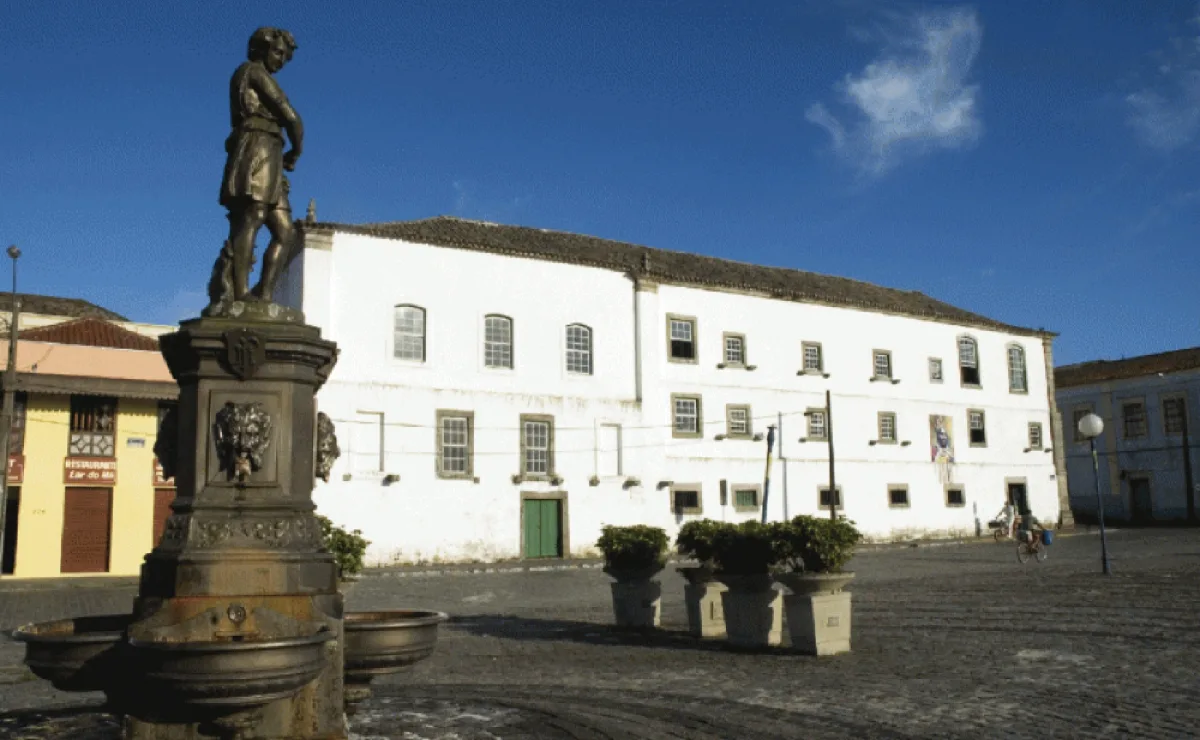 Espetáculo com projeção mapeada de conto julino foi feito especialmente para as paredes do Museu de Arqueologia e Etnologia UFPR em Paranaguá