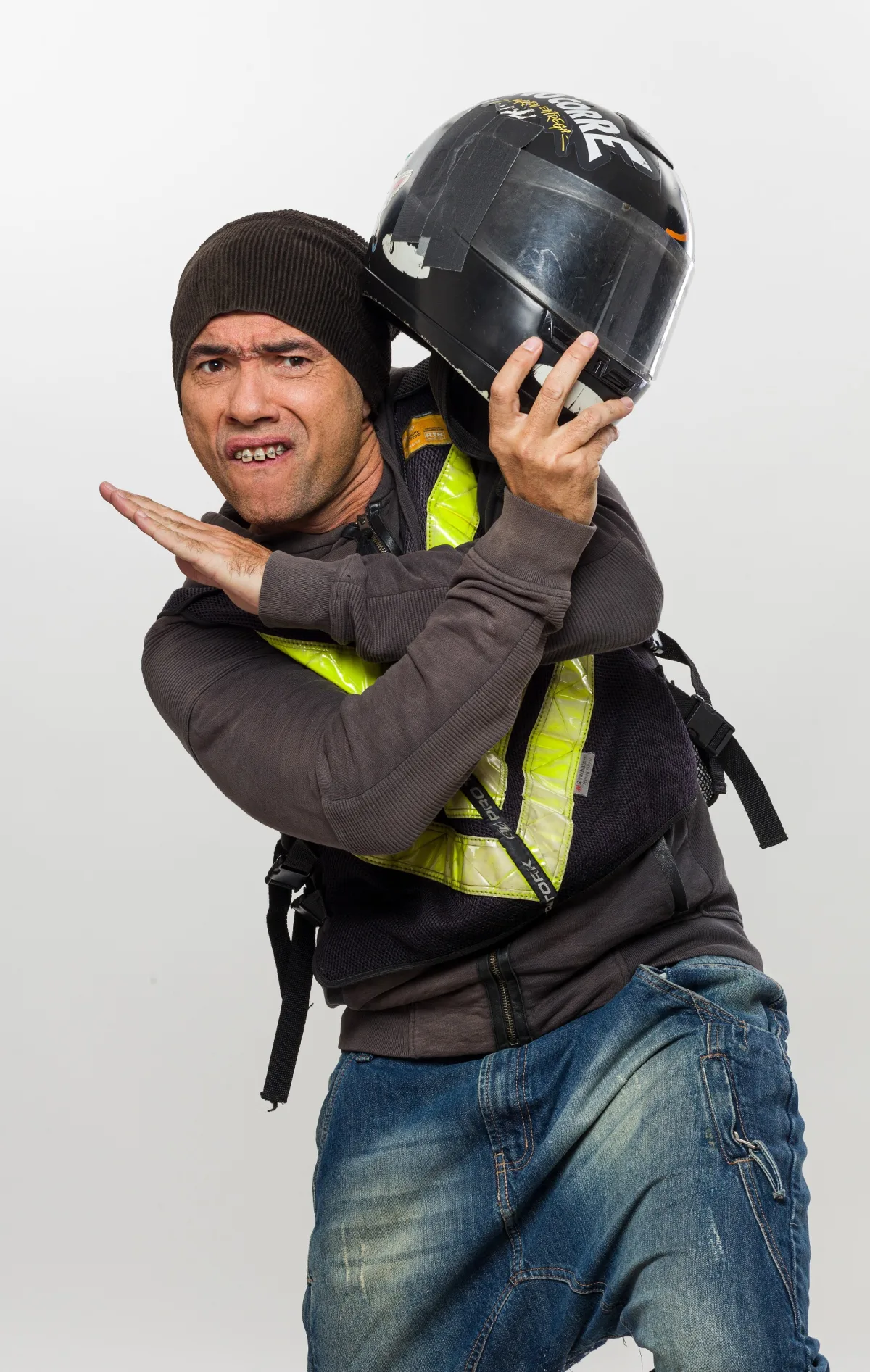 Marco Luque vem a Curitiba com novo espetáculo
