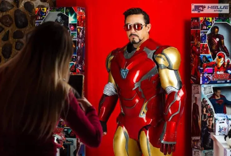 Anúncio do evento Multiverso Geek no Shopping Crystal com concurso de cosplay e shows