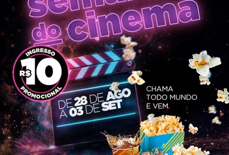 Sala de cinema vazia esperando público para sessão com ingresso promocional