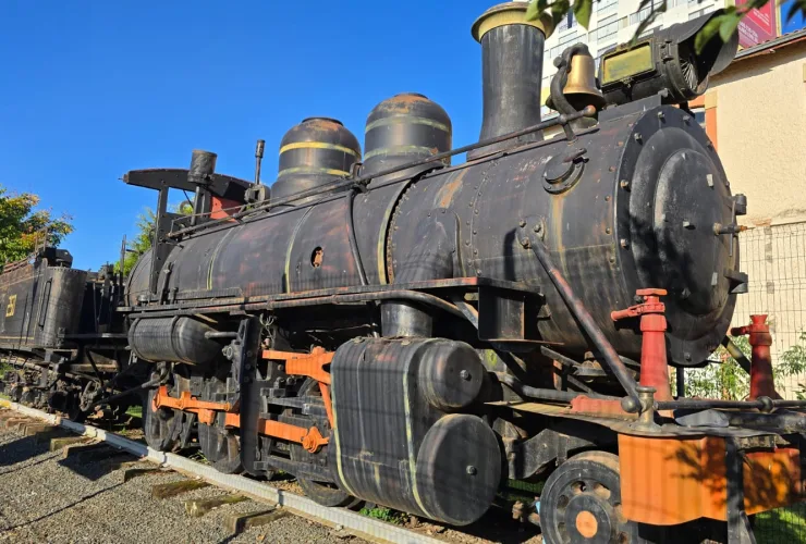 Sesc PR lança edital para revitalizar a Maria Fumaça nº 250 e tender, preservando patrimônio histórico e cultural ferroviário do Paraná.