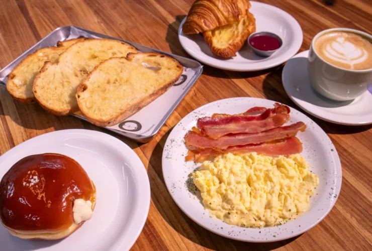 Breakfast Weekend confirma 3ª edição em Curitiba. Na imagem um dos combos comercializados pela Maçã Padaria Artesanal na última edição.