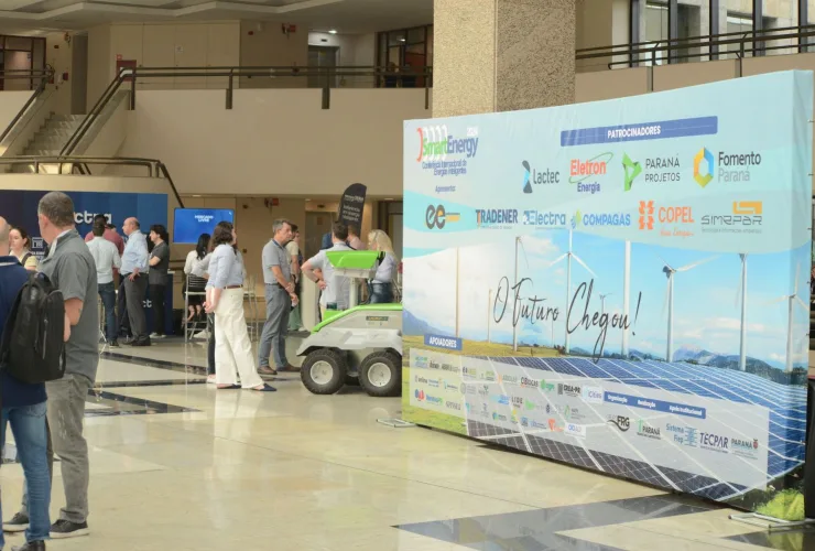 Auditório preparado para o evento Smart Energy 2025 em Curitiba