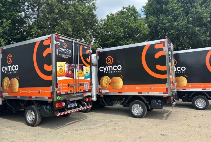 Logística própria na indústria de alimentos exige tecnologia, inovação e investimentos para garantir eficiência e competitividade no setor.