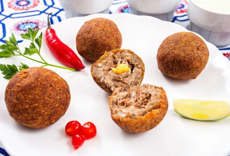 Bolinho de Barreado