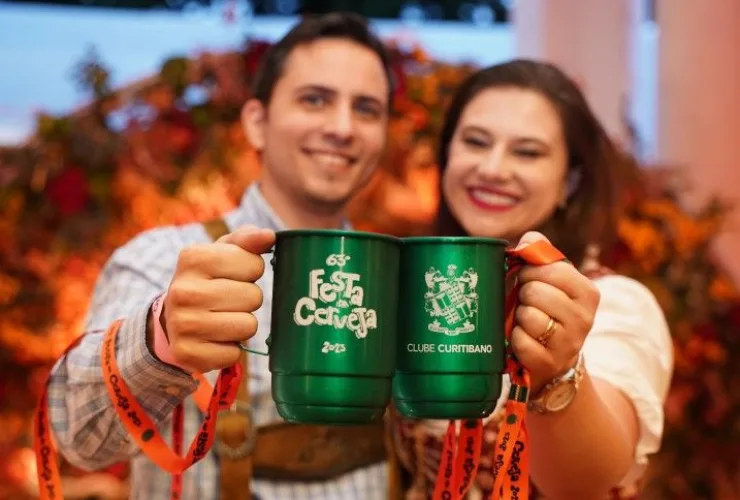 Diversidade de eventos culturais em Curitiba atrai moradores e turistas, fortalecendo o turismo e a identidade da cidade.