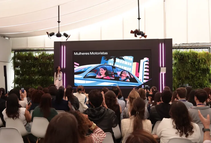 Uber inicia piloto para que usuárias possam escolher viagens com motoristas mulheres