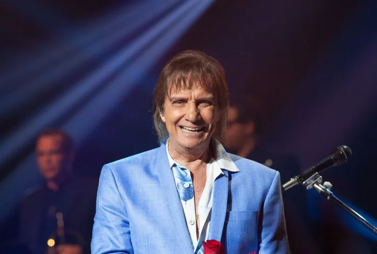 Roberto Carlos anuncia data extra em Curitiba