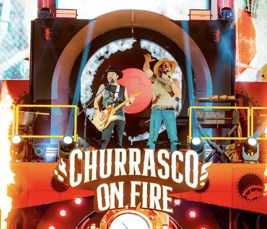 Churrasco On Fire, da dupla Fernando e Sorocaba, encerra 2025 em grande estilo em Balneário Camboriú