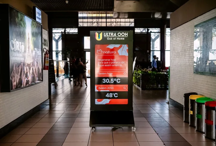 Natura lança termômetro de rua durante a COP 30 para alertar sobre o aumento da temperatura global até 2050 e conscientizar sobre o clima.