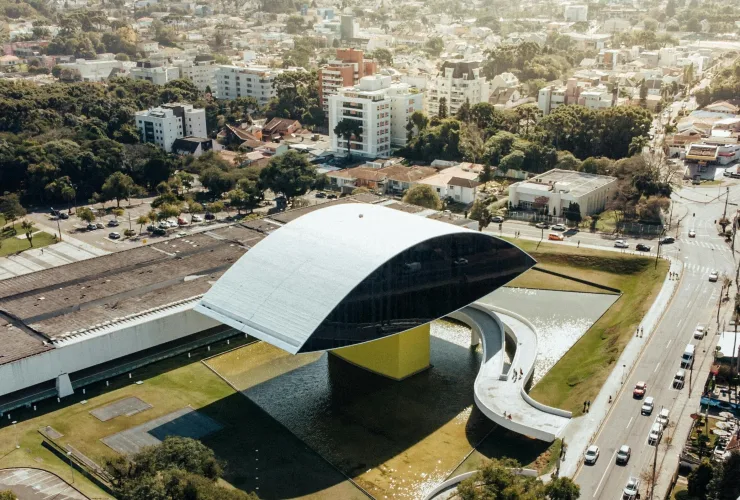 bares e restaurantes para você conhecer em Curitiba