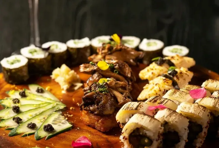 Criação vegetariana autoral do restaurante Nuu Nikkei
