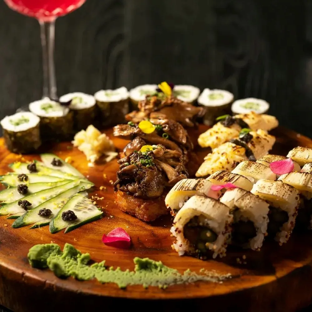 Criação vegetariana autoral do restaurante Nuu Nikkei