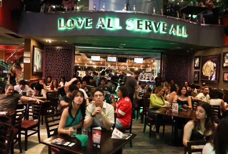 Evento de futebol americano no Hard Rock Cafe Curitiba