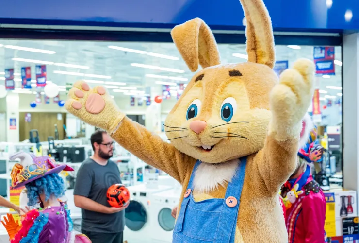 Páscoa no Catuaí tem campanha com a Dengo Chocolates, caça aos ovos e fotos com o coelho
