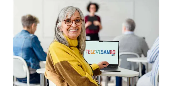 Iniciativa que apoia educadores da rede pública abre inscrições