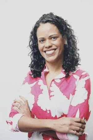 Divulgação Dra. Raquel Guimarães